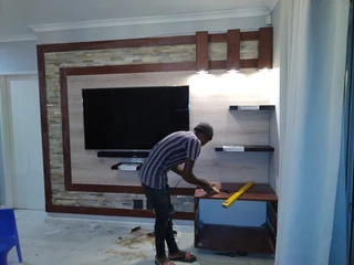 I&#39;m looking for Carpentry work