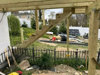 Any one who need a carpenter I&#39;m available