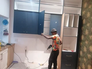 lm looking for carpentry work