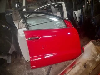 VW polo vivo new shape, polo 6,polo TSI right front and rear door