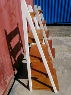 ladder shelf