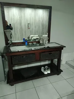  Sleeper Wood Bedroom Set – Excellent Condition bed not included