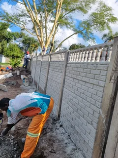 Precast fencing and repair