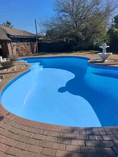 RETAINING WALL AND DRIVEWAY