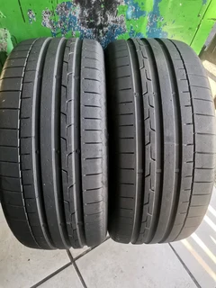 2x 255/40/21 Continental sport Contact 6,095%thrd, no repairs