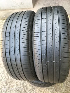 2x 235/55/19 Pirelli Cinturato P7 Runflat