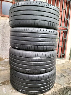 Set 4x 285/40/22 Bridgestone Potenza sport
