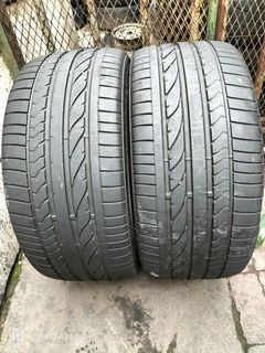 2x 275/40/20 Bridgestone Dueler Runflat