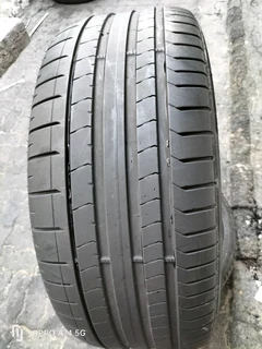 1x 285/40/23 Pirelli pzero