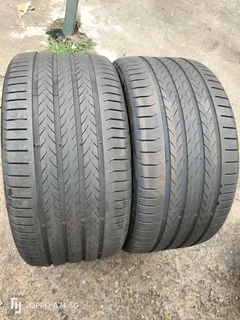 NEW 2X 285/35/21 Continental Eco contact 6 normal tyres