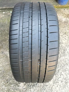 1x 285/35/21 Michelin pilot super sport like new