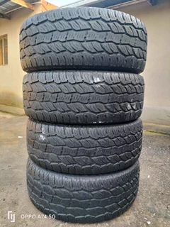 Set 4x 265/65/17 Cooper Discoverer AT3 white lattering