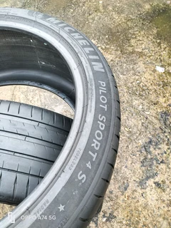 2x 295/35/21 Michelin pilot Sport 4S ⭐ rated