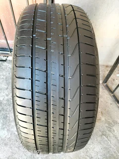 1x 285/45/21 Pirelli pzero