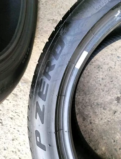 1x 295/35/21 Pirelli pzero