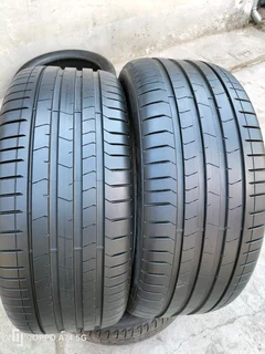 Two tyres 275/40/21 Pirelli pzero Runflat, 90%thread