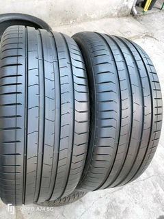 Two tyres 275/40/21 Pirelli pzero Runflat, 90%thread