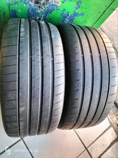 2x 255/40/19 Bridgestone Potenza normal tyres