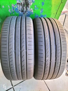 2x 255/40/20 Continental Sports Contact 5