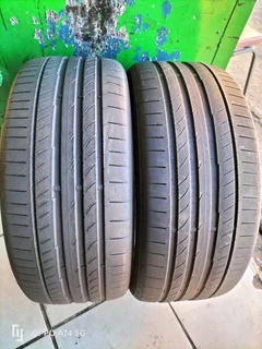 2x 255/40/20 Continental Sports Contact 5