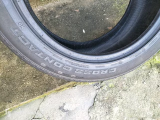 2x 275/35/20 Continental Cross contact