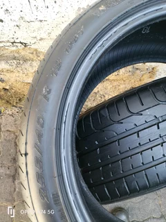 2x 255/40/19 Pirelli Pzero normal tyres