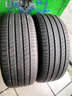 2x 245/45/20 Michelin latitudes Sport 3