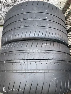 2x 325/30/21 Michelin pilot Sport Cup 2 like new