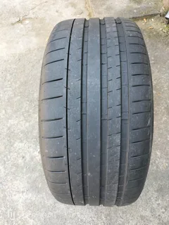 1x 265/30/20 Michelin pilot super sport
