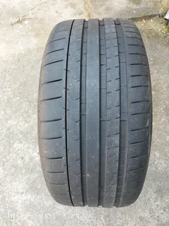 1x 265/30/20 Michelin pilot super sport