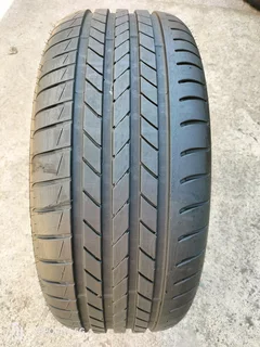 1x 245/50/18 Goodyear Efficient Runflat like new