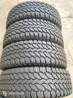 Set 4x 205/70/15C General Grabber AT3