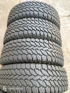 Set 4x 205/70/15C General Grabber AT3