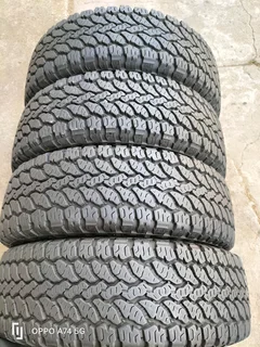 Set 4x 205/70/15C General Grabber AT3