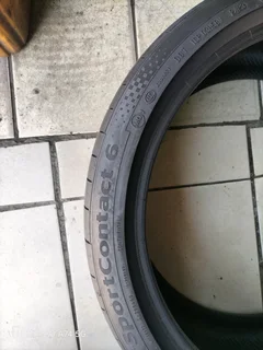 2x 245/35/19 Continental sport Contact 6