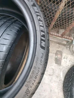 2x 245/35/20 Michelin pilot Sport 4S