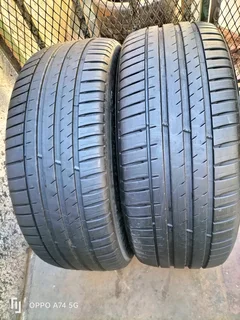 2x 235/55/19 Michelin pilot Sport 4SUV