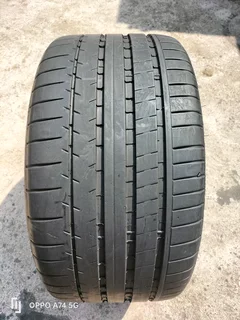 1x 285/40/19 Michelin pilot super sport