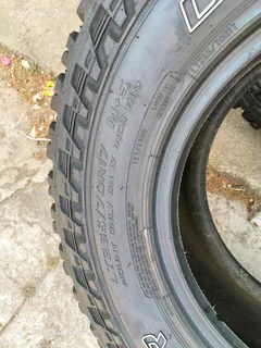 4x 285/70/17 Cooper Discoverer ST Max white lattering