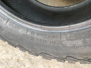 Set 285/65/18 BFgoodrich Ko2 White lattering