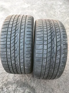 2x 305/30/23 continental Cross contact