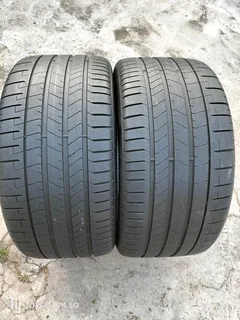 2x 315/35/22 Pirelli pzero normal tyres like new
