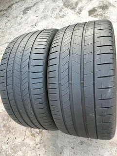 2x 315/35/22 Pirelli pzero normal tyres like new