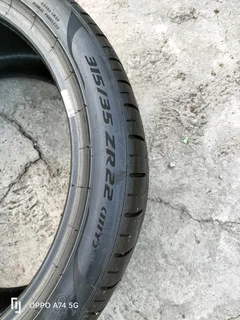 2x 315/35/22 Pirelli pzero normal tyres like new