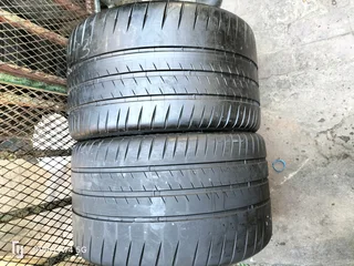 2x 325/30/19 Michelin pilot Sport Cup 2
