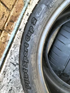2x 325/30/19 Michelin pilot Sport Cup 2