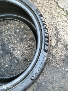 Set 285/35/22 and 315/30/22 Michelin pilot Sport 4S