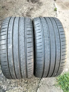 2x 285/35/22 Michelin pilot Sport 4S like new