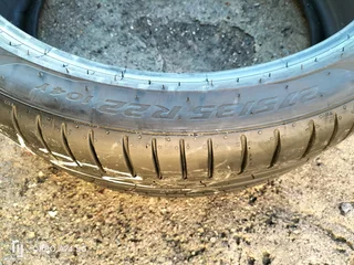 2x 275/35/22 Pirelli pzero