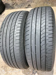 2x 235/55/20 Bridgestone Dueler